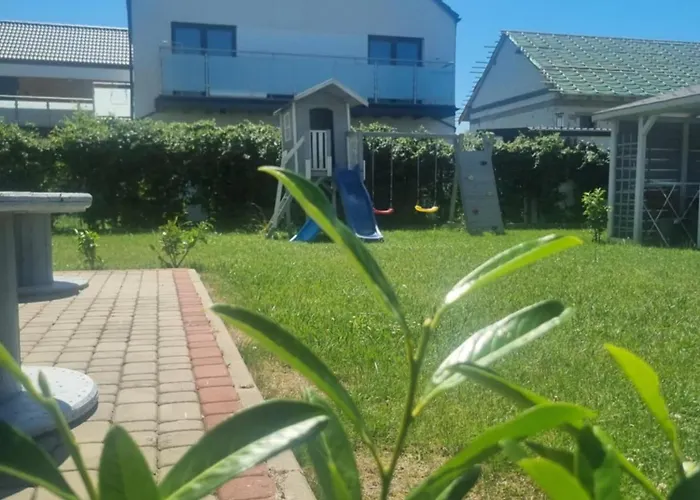 Koralowa 16 - BASEN PODGRZEWANYPensjonat